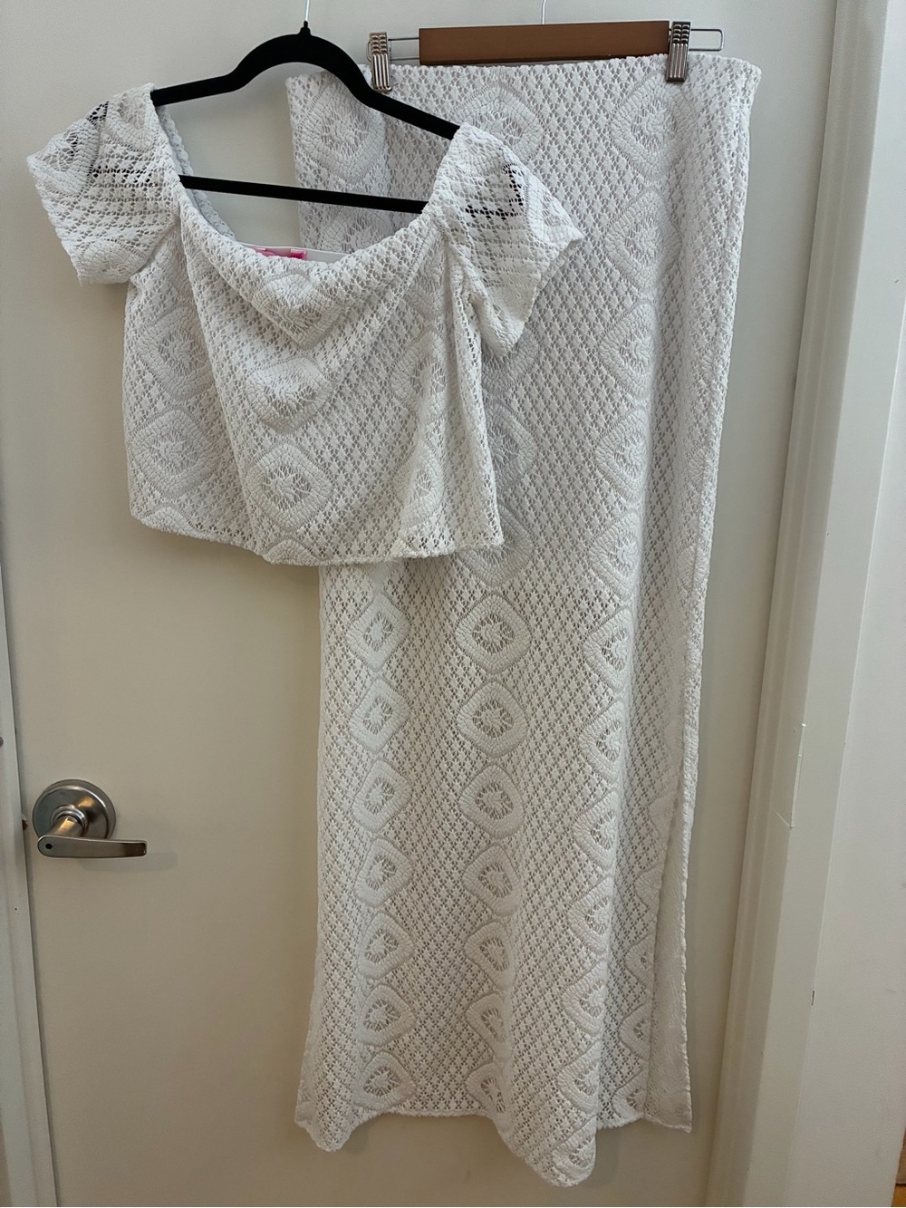 Lilly Pulitzer Mansi Lace Crop Top, Maxi Skirt set top medium skirt large EUC - Picture 3 of 11